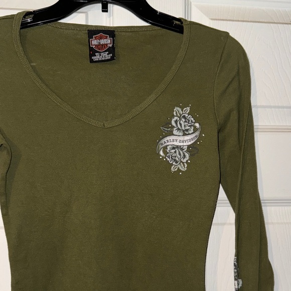 Harley-Davidson Tops - 3/$30 Harley-Davidson Olive Long Sleeve Tee with White Floral Graphics